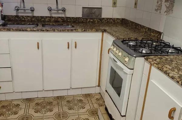 VENDE-SE 2 CASAS NO BAIRRO CONFORTO - VOLTA REDONDA 
