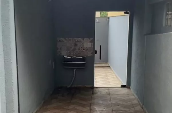ÁREA DE SERVIÇO