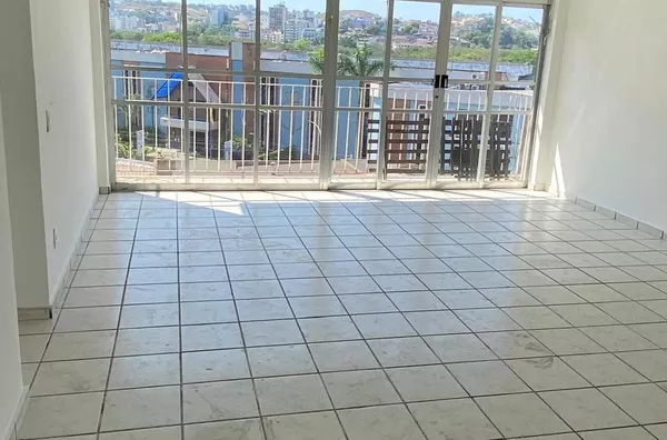 ALUGA-SE APARTAMENTO DE 3 QUARTOS NO ATERRADO, VOLTA REDONDA - Foto 2