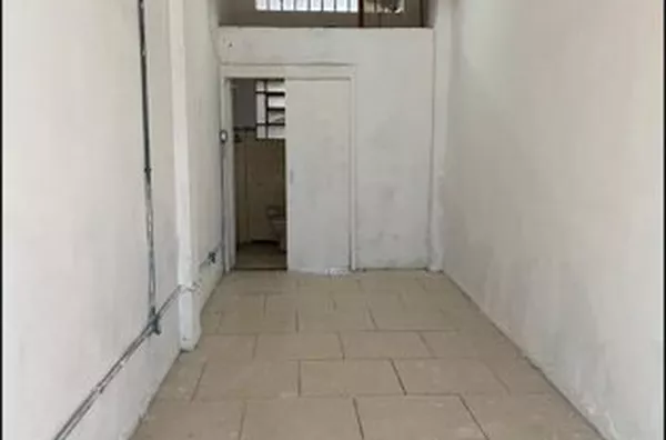 LOJA COM 34,9m²2 PARA LOCAÇÃO PRÓXIMO A PREFEITURA N O BAIRRO ATERRDAO - VOLTA REDONDA 