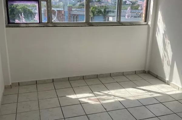 ALUGA-SE APARTAMENTO DE 3 QUARTOS NO ATERRADO, VOLTA REDONDA - Foto 11
