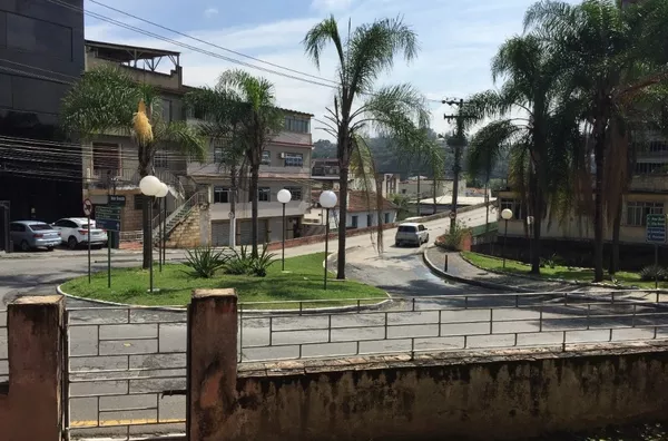 VENDA DE ENORME CASA NA ALBO CHIESSE EM BM - Foto 4