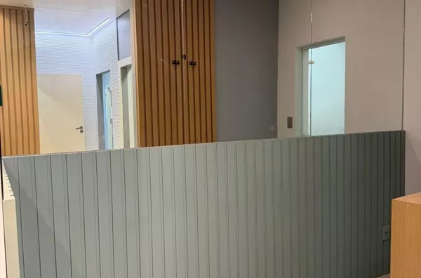 SALA COMERCIAL PARA VENDA COM 4 CONSULTÓRIOS MOBILIADOS NA VILA SANTA CECÍLIA, VOLTA REDONDA - Foto 2