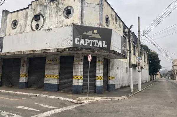 ALUGA-SE LOJA COM 520M², NO BAIRRO SAUDADE- BARRA MANSA