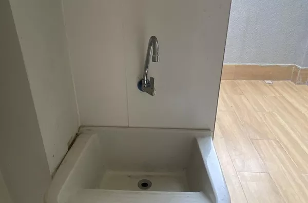 ÁREA DE SERVIÇO