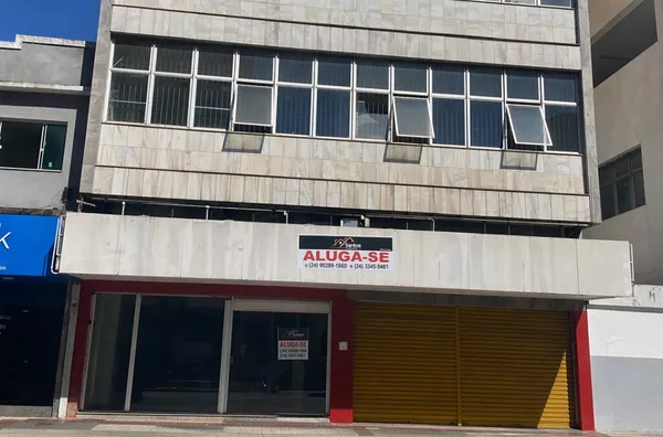 Loja para aluguel com 800m2 na Amaral Peixoto, Volta Redonda - Foto 2