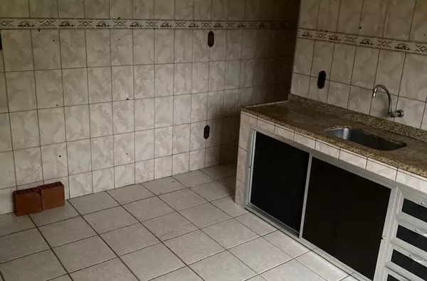 Casa para aluguel, 2 quarto(s),  Monte Castelo, Volta Redonda - Foto 2