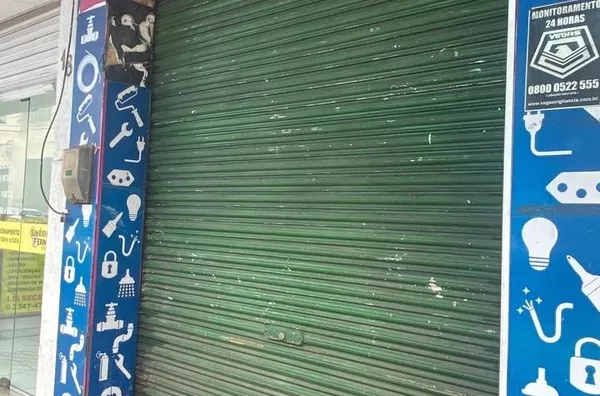 LOJA COM 34,9m²2 PARA LOCAÇÃO PRÓXIMO A PREFEITURA N O BAIRRO ATERRDAO - VOLTA REDONDA - Foto 1