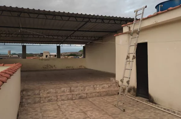 2 CASAS PARA LOCAÇÃO E VENDA NO BAIRRO VOLTA GRANDE - Foto 3