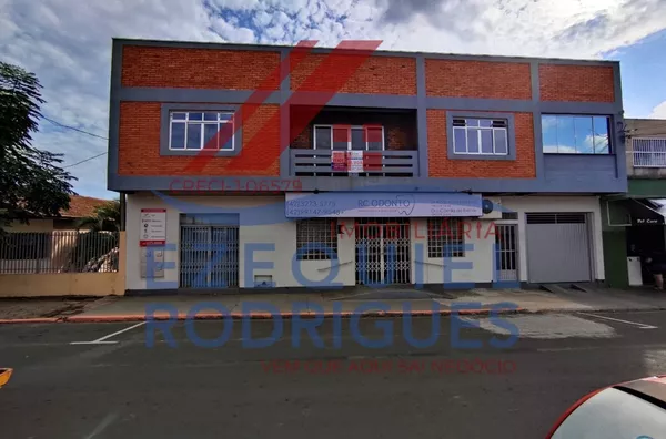 Apartamento para aluguel, mobiliado, 4 quartos, sobre loja, Centro Telêmaco Borba