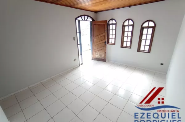 Casa para Venda com 3 quartos, Moradias Rio Alegre, Telêmaco Borba.