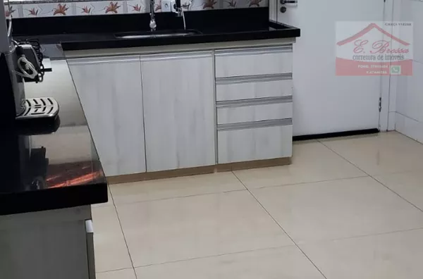 Casa com 2 suítes, 1 sala, 1 cozinha, 2 banheiros, 1 lavabo, 1 sótão, 1 área de serviço e 2 vagas de garagem - Foto 7