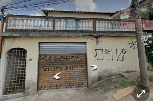 Casa Antiga na Rua Jorge Mobst Sobrinho