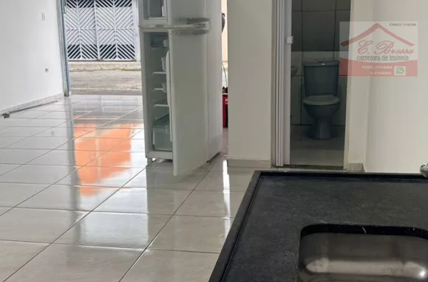 Salão Comercial 45m² com Porta Automática | Ideal para E-commerce e Confecção
