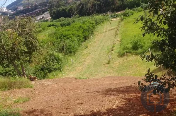 Terreno para venda em bairro nobre