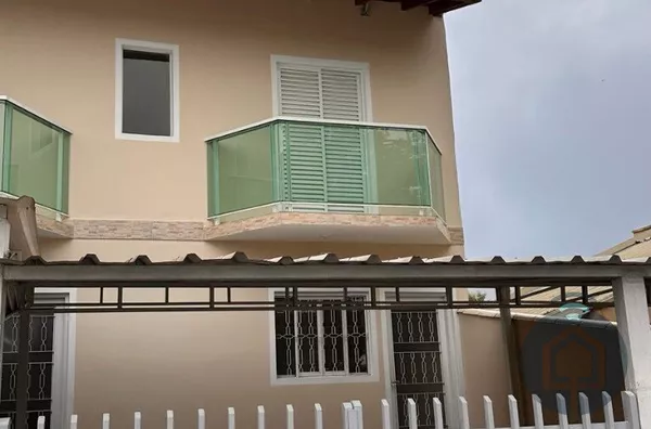 Sobrado para aluguel, 2 quarto(s),  Vila Santa Rosália, São Roque