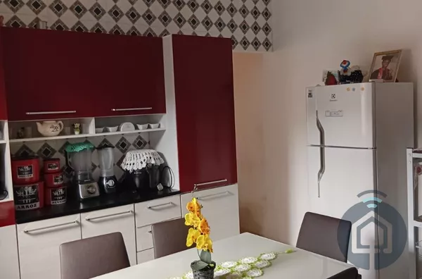 Casa charmosa com suíte e 127m² em Mairinque