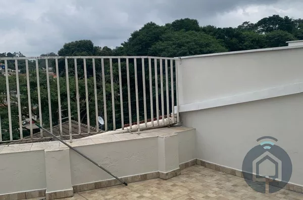 Encantador sobrado com 3 dormitórios, suíte e quintal espaçoso! - Foto 5