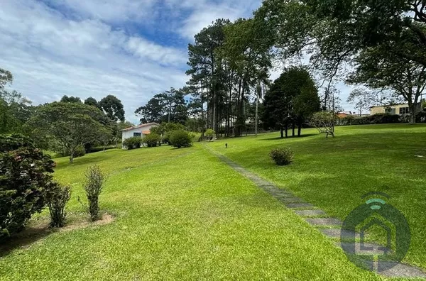 Oportunidade Única: Sítio em São Roque, o Refúgio Perfeito