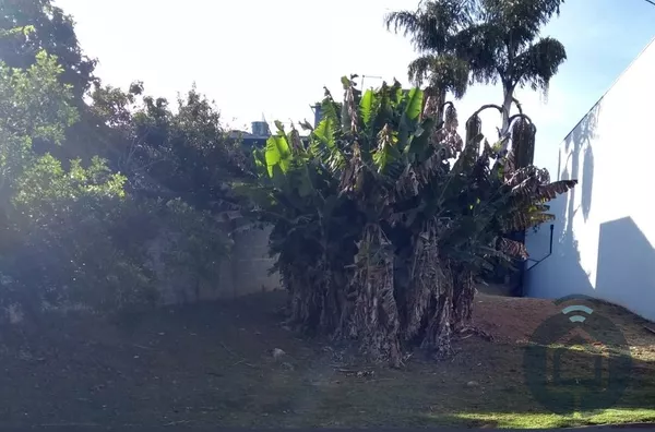 Terreno em condomínio próximo ao centro 