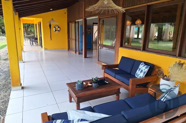 Casa pé na areia na Praia Preta – Juquehy