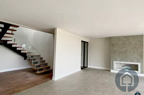 Casa de alto padrão em condomínio fechado 