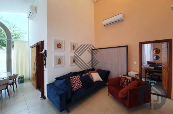 Casa térrea em condomínio de alto padrão