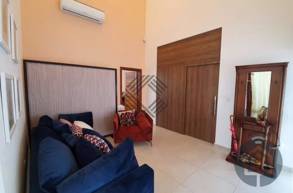 Casa térrea em condomínio de alto padrão