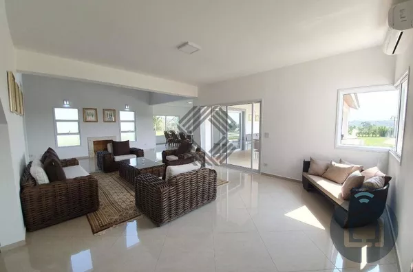 Casa em condomínio de alto padrão