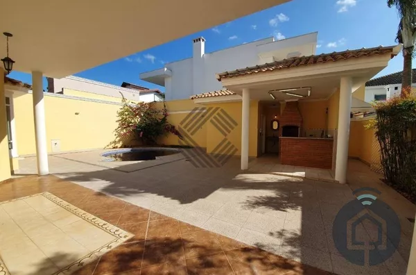 Casa em condomínio de alto padrão