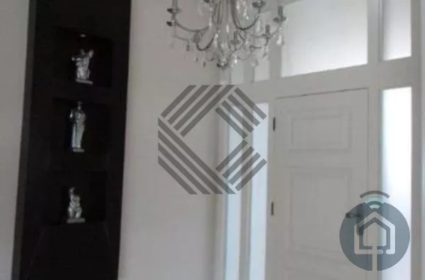 Sobrado de alto padrão em condomínio fechado