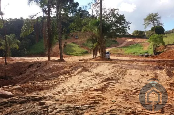 Visão e Potencial: Terreno de 20.000 m² para Desenvolvimento Residencial