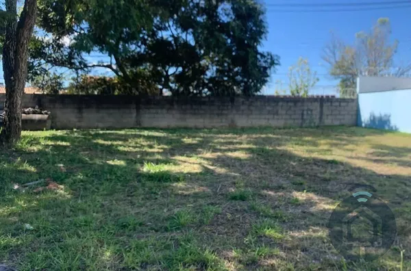 Segurança e Conforto: Terreno no Condomínio de Alto Padrão