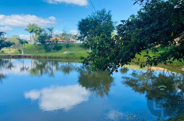Terreno em Condomínio com Lagos e Próximo à Represa Itupararanga