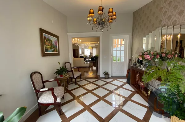 Casa de alto padrão em condomínio fechado 