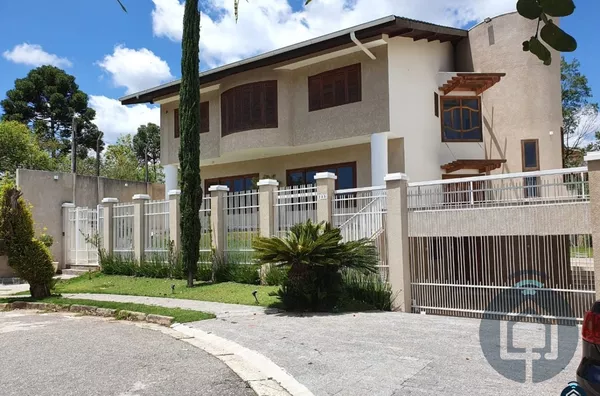 Casa de alto padrão em São Roque