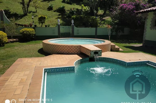 Chácara Mobiliada em São Roque: Charme, Conforto e Lazer em um Só Lugar