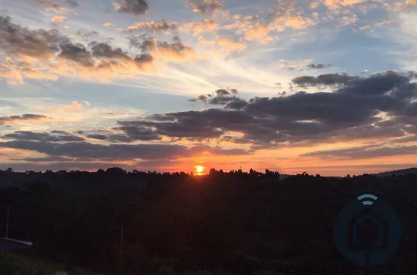 Viva ou Invista na Melhor Região da Estrada do Vinho em São Roque!