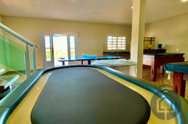 Chácara dos Sonhos em Mairinque: 4 Quartos, Conforto e Lazer para Toda a Família!