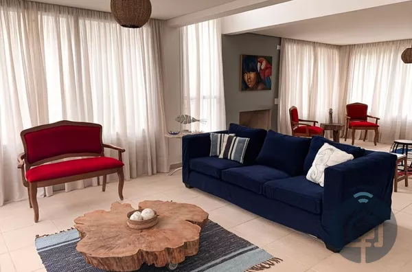 Casa em condomínio de alto padrão 