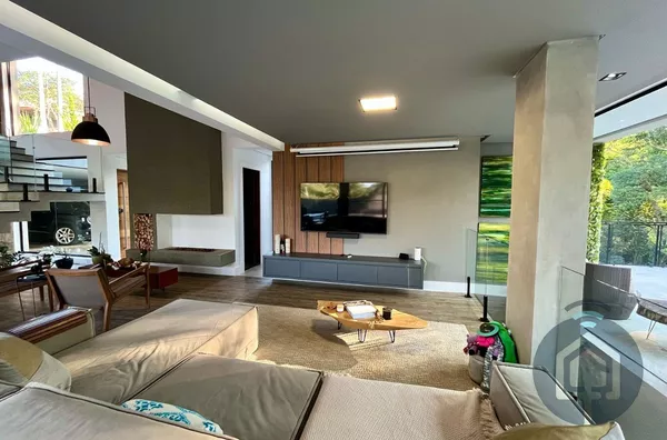 Sua Nova Casa com Vista para o Pôr do Sol e Mata Preservada