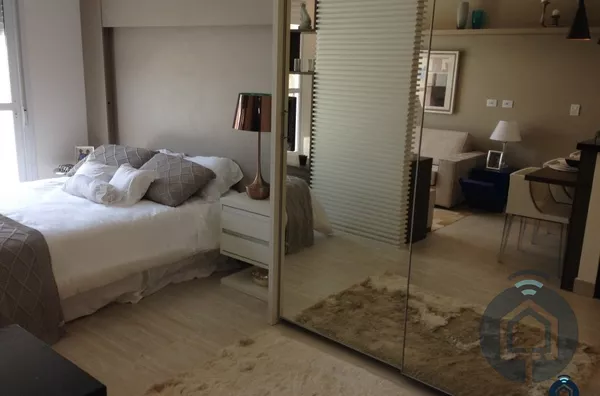 Excelente studio com varanda