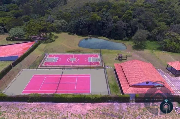 Lote em condomínio de alto padrão