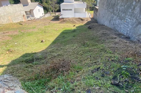 Terreno em condomínio fechado 
