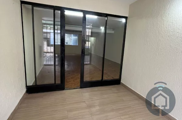 Casa Comercial Ampla e Versátil – Pronto para sua Empresa