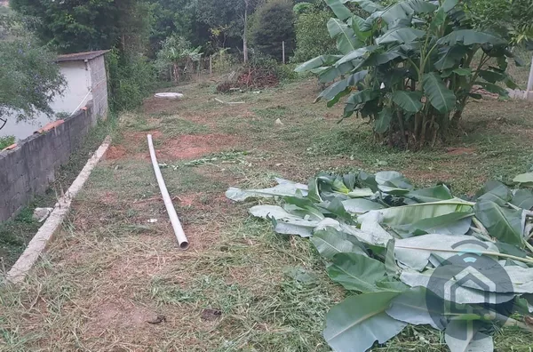Casa Aconchegante em Ibiúna com Espaço para Pomar ou Piscina