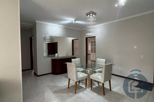 Apartamento de 100m² semi mobiliado com suíte e 2 vagas – pronto para morar!