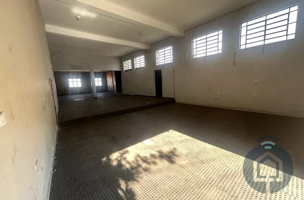 Imóvel Comercial no Centro de São Roque/SP à Venda!!