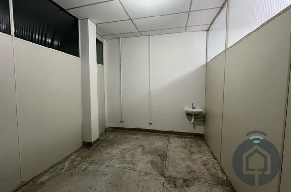 Sala Comercial para Aluguel no Centro de São Roque - Oportunidade Imperdível!