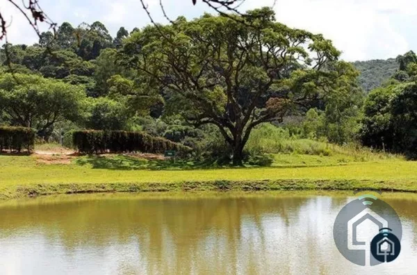 Lote em condomínio de alto padrão